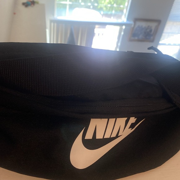 Nike Fanny Pac - Picture 3 of 4